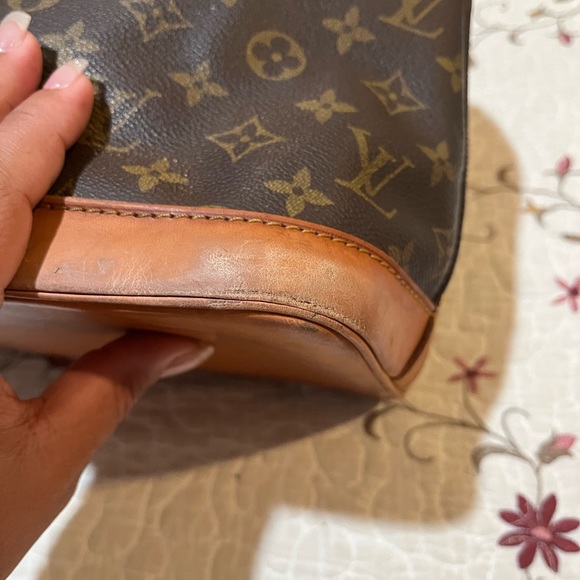 LOUIS VUITTON ALMA MM HANDBAG - Picture 11 of 11